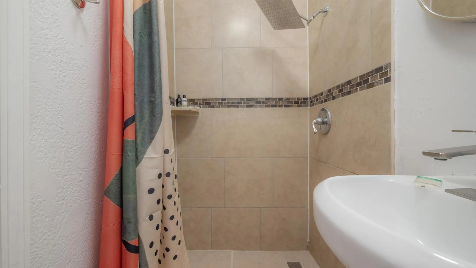 Apartment Stadium Suite With Area & Parking Tampa